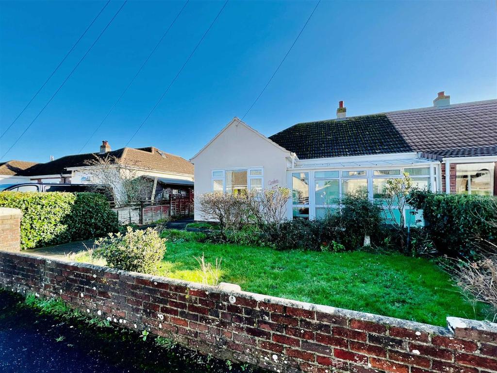 Windmill Close, Central Area, Brixham 2 bed semidetached bungalow £