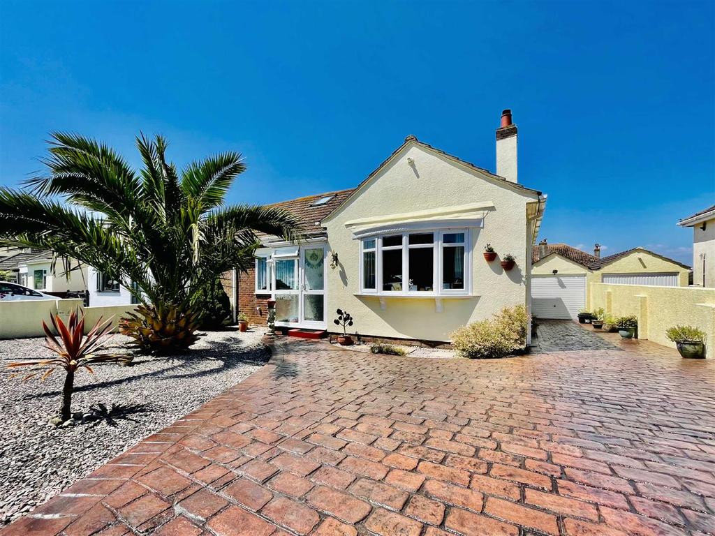 Windmill Close, Central, Brixham 3 bed semidetached bungalow £395,000