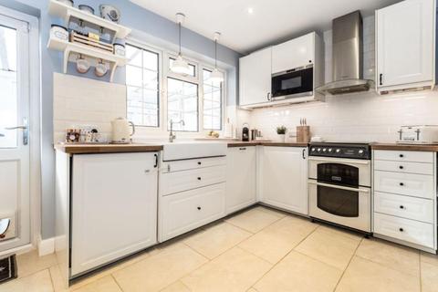 1, Park Cottages North Road, Havering-atte-bower, Romford, RM4 1PS
