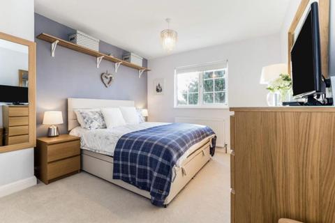 1, Park Cottages North Road, Havering-atte-bower, Romford, RM4 1PS