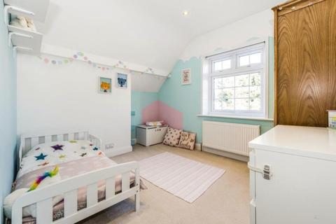 1, Park Cottages North Road, Havering-atte-bower, Romford, RM4 1PS