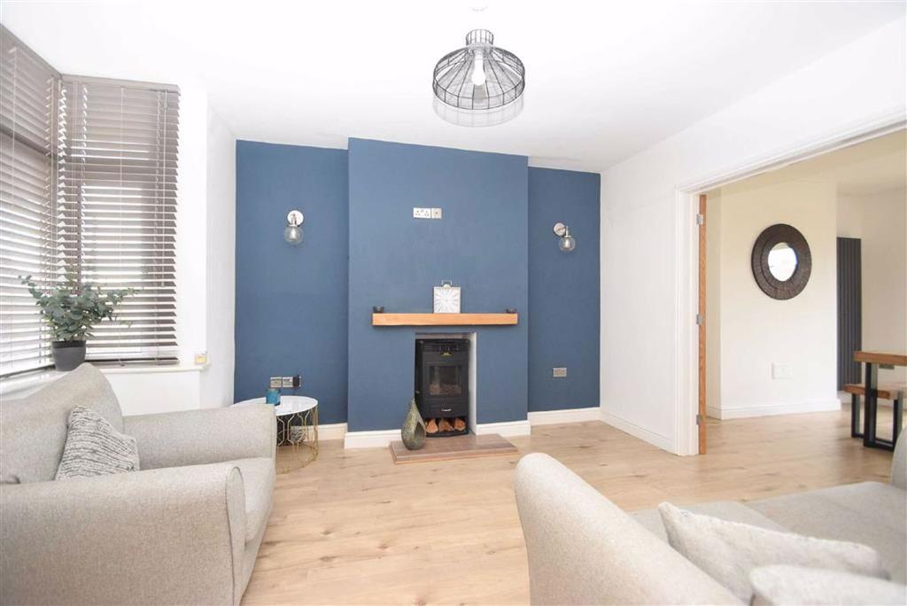 Heathgates, Shrewsbury 3 bed detached house £287,995