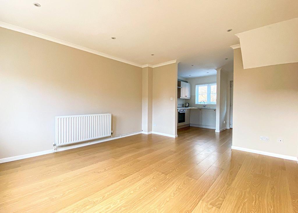 Barnfield Way, Oxted, RH8 2 bed terraced house £359,950