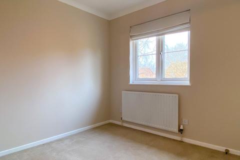 29 Barnfield Way, Oxted, RH8 9QF