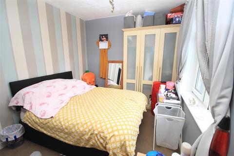 62 Mount Avenue, Bradford, BD2 2JA