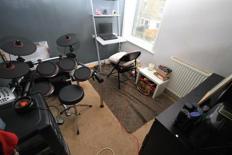 62 Mount Avenue, Bradford, BD2 2JA