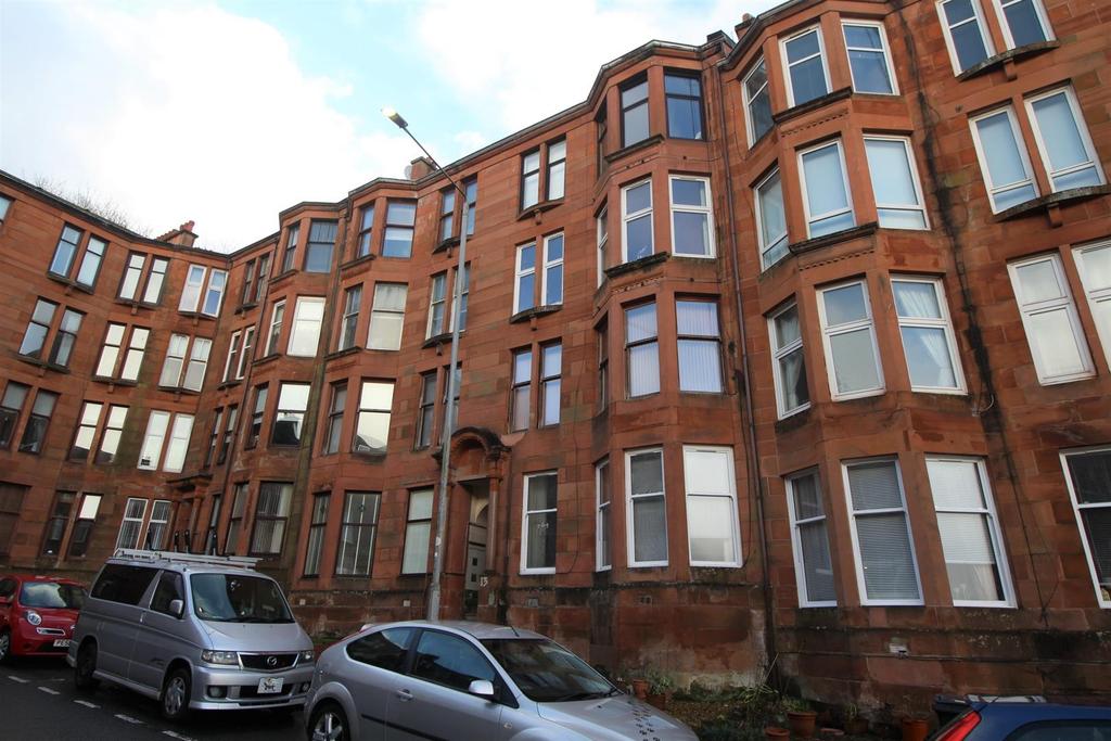 Ashburn Gardens, Gourock 1 bed flat £83,000