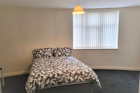 1 bedroom in a house share to rent, Room 14, Britannia House, DN4