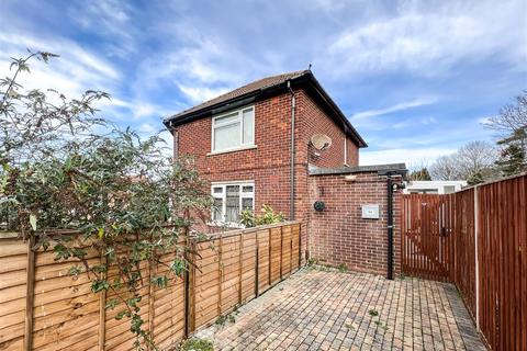 56 Castle View Road, Fareham, PO16 9LA