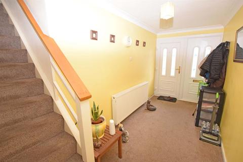 54 Beverley Close, Gillingham, ME8 9HQ