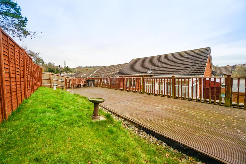 Ashford Way, Hastings 2 bed detached bungalow £325,000