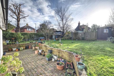53 Peartree Lane, Bexhill-on-sea, TN39 4RQ
