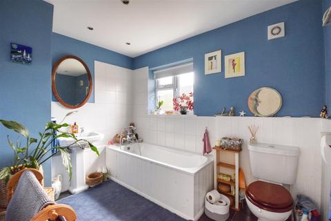 53 Peartree Lane, Bexhill-on-sea, TN39 4RQ