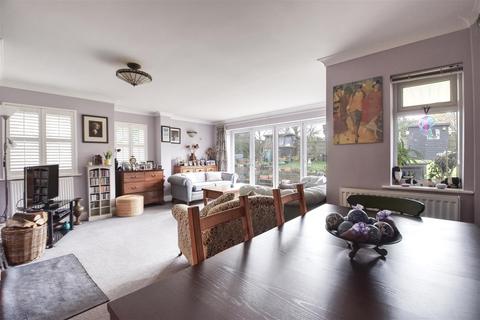 53 Peartree Lane, Bexhill-on-sea, TN39 4RQ