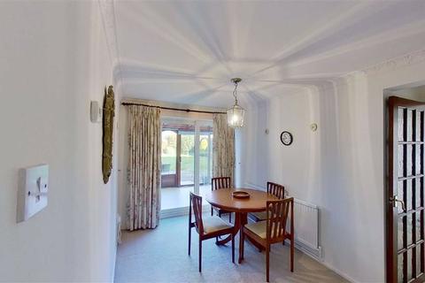 5 Bishopstone, Bradville, Milton Keynes, MK13 7DQ