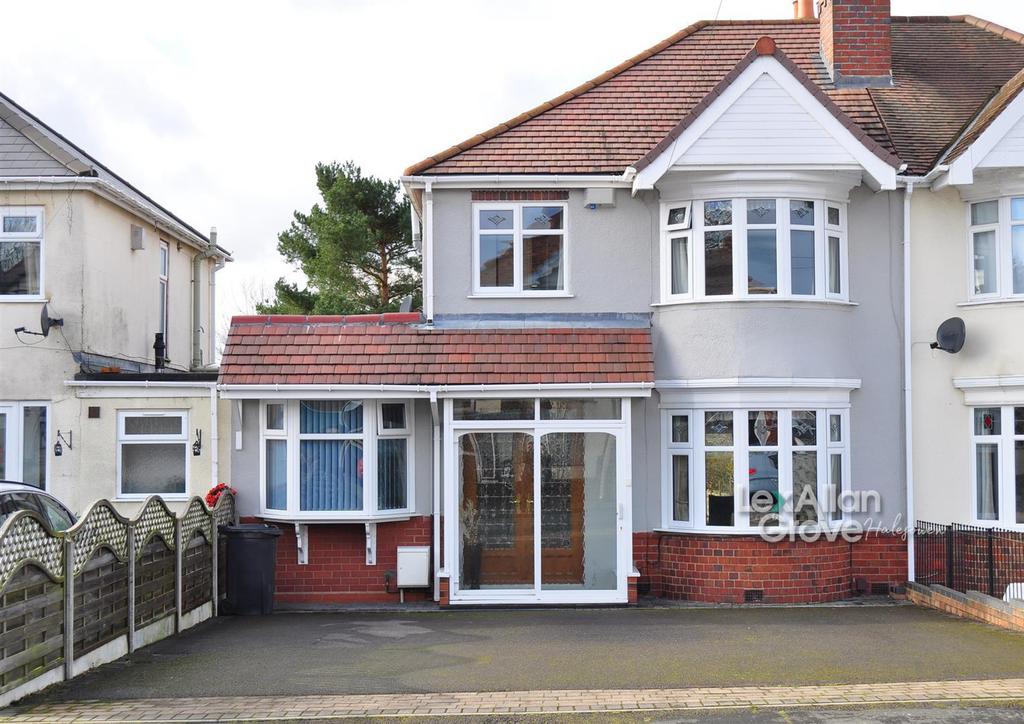 Greenhill Road, Halesowen 3 bed semidetached house £340,000