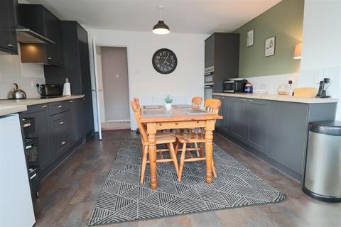 2 Burgess Close, Lowestoft, NR32 3BY