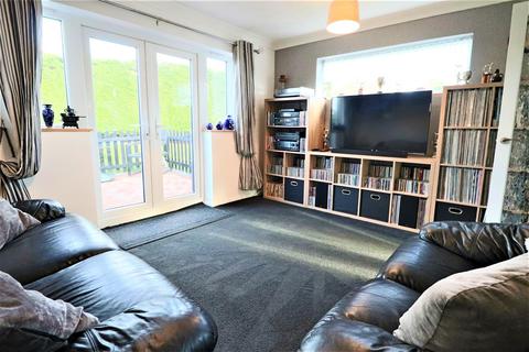 2 Burgess Close, Lowestoft, NR32 3BY