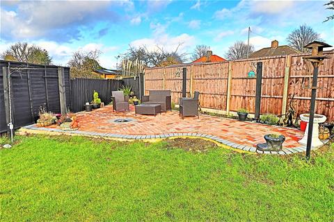2 Burgess Close, Lowestoft, NR32 3BY