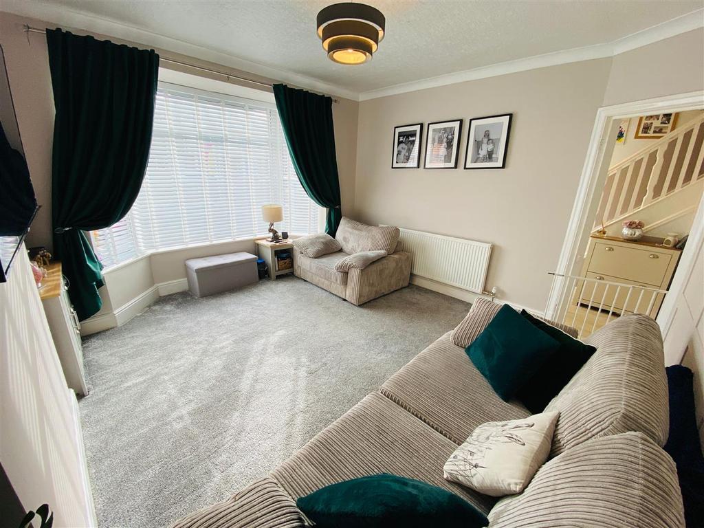 Dunhill Road, Goole 3 bed semidetached house £160,000