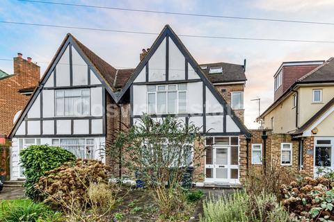 153 Devonshire Road, London, NW7 1DX