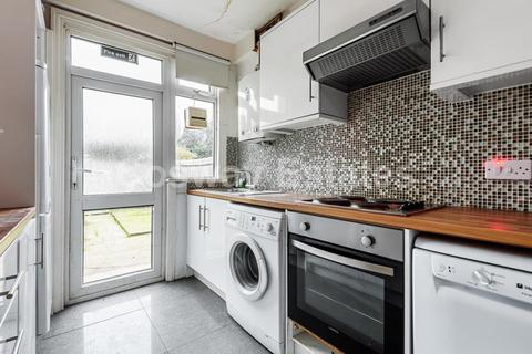 153 Devonshire Road, London, NW7 1DX