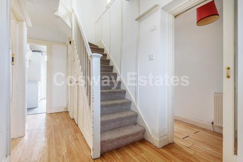 153 Devonshire Road, London, NW7 1DX