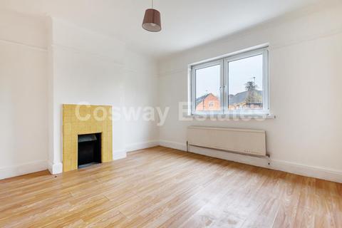 153 Devonshire Road, London, NW7 1DX