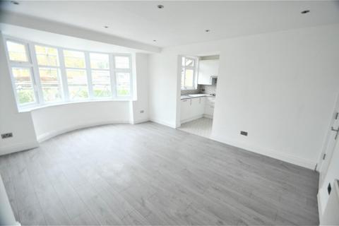 Goodwyn Avenue, Mill Hill, NW7