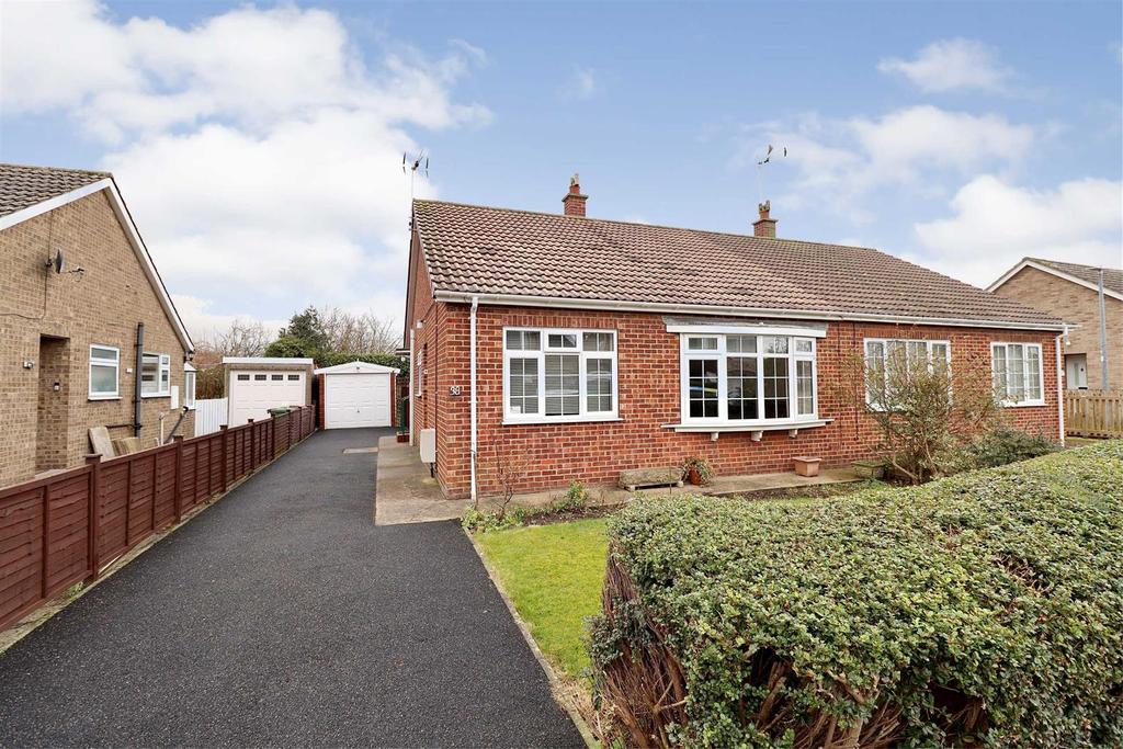 Sherbuttgate Road North, Pocklington 2 bed semidetached bungalow £