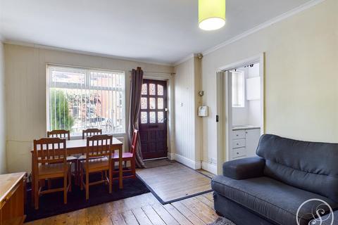 30 Barnbrough Street, Leeds, LS4 2QY