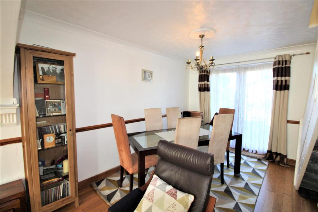 Lounge/Dining Room