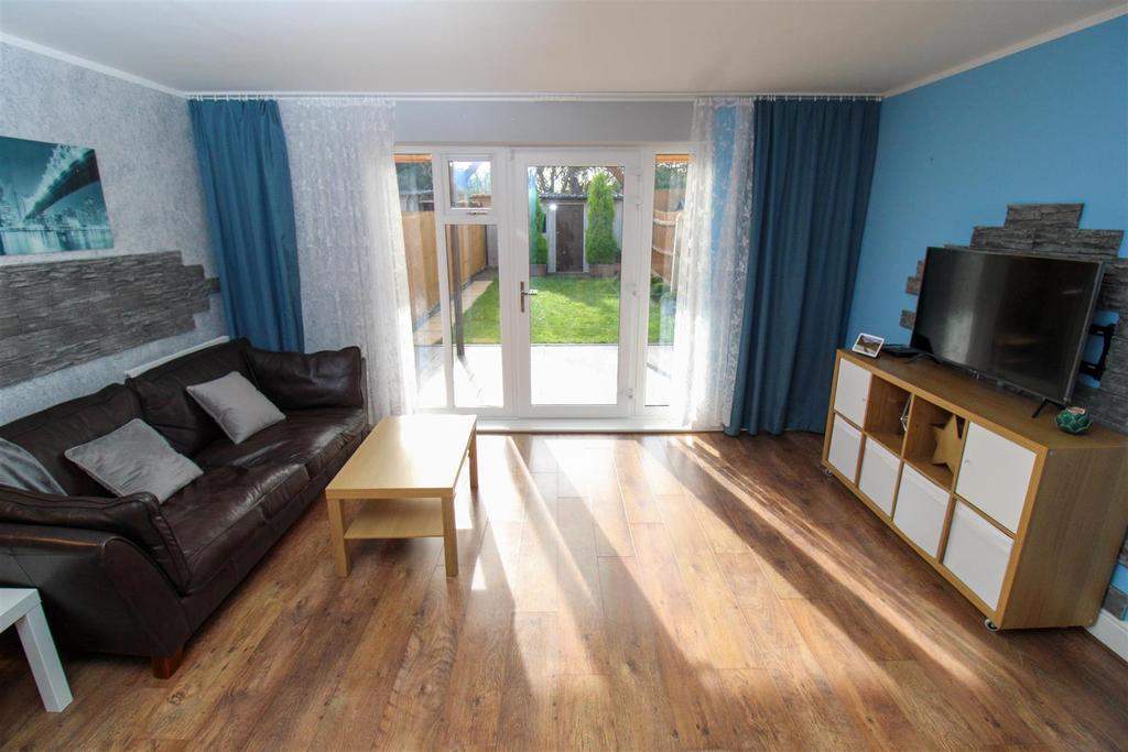 Lounge / Dining Room
