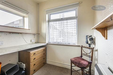 8 Campsall Drive, Sheffield, S10 5FZ