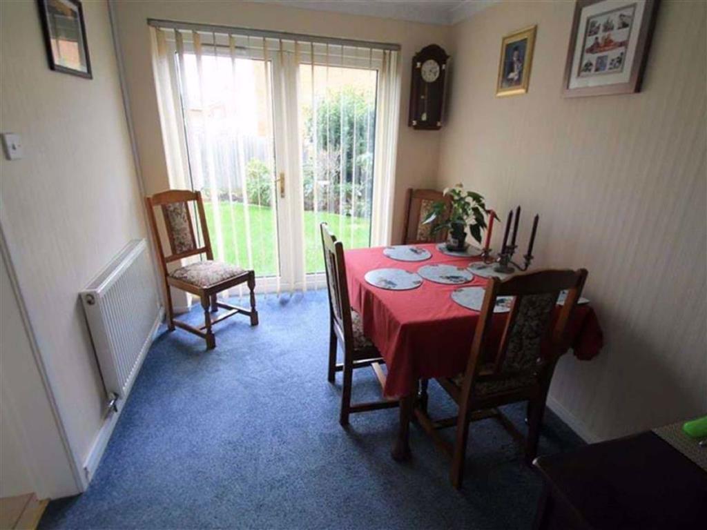 Crogen, Chirk 3 bed detached house £225,000