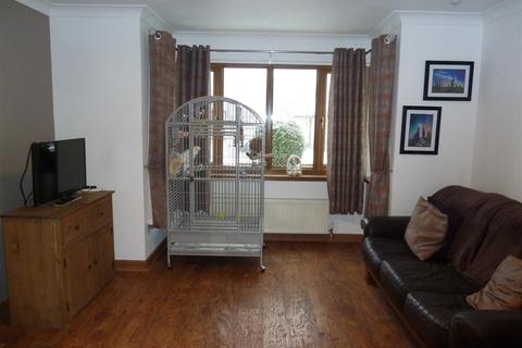 75 Baillie Avenue, Harthill, Shotts, ML7 5SY