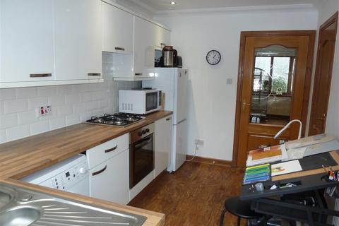 75 Baillie Avenue, Harthill, Shotts, ML7 5SY