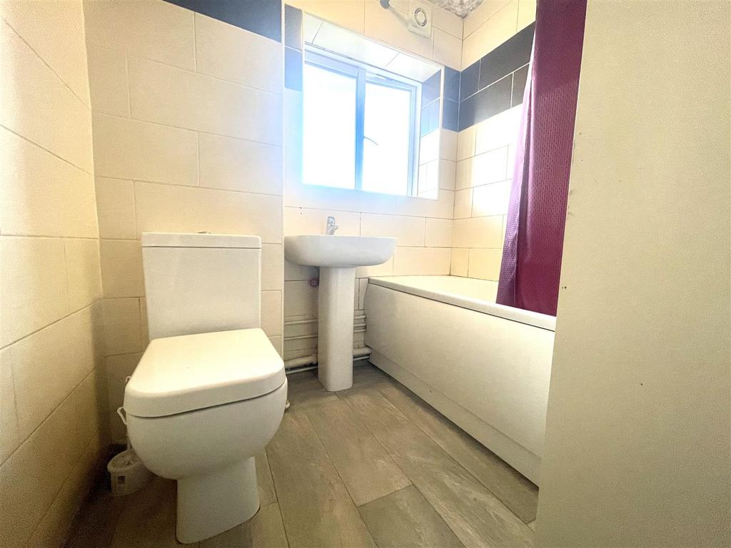 BE2 C2 B34-C390-4977-B3 CF-4 A0 BE9580 D7 C.jpeg