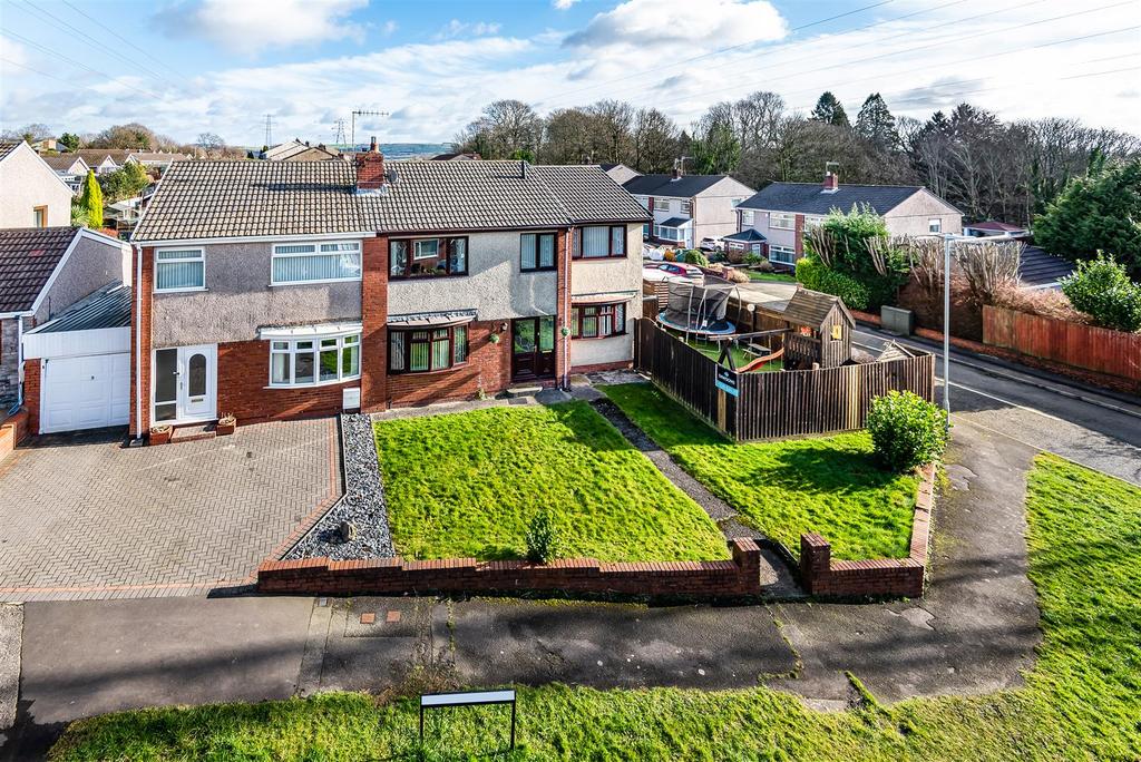 Heol Glannant, Parc Gwernfadog, Morriston 4 bed semidetached house for