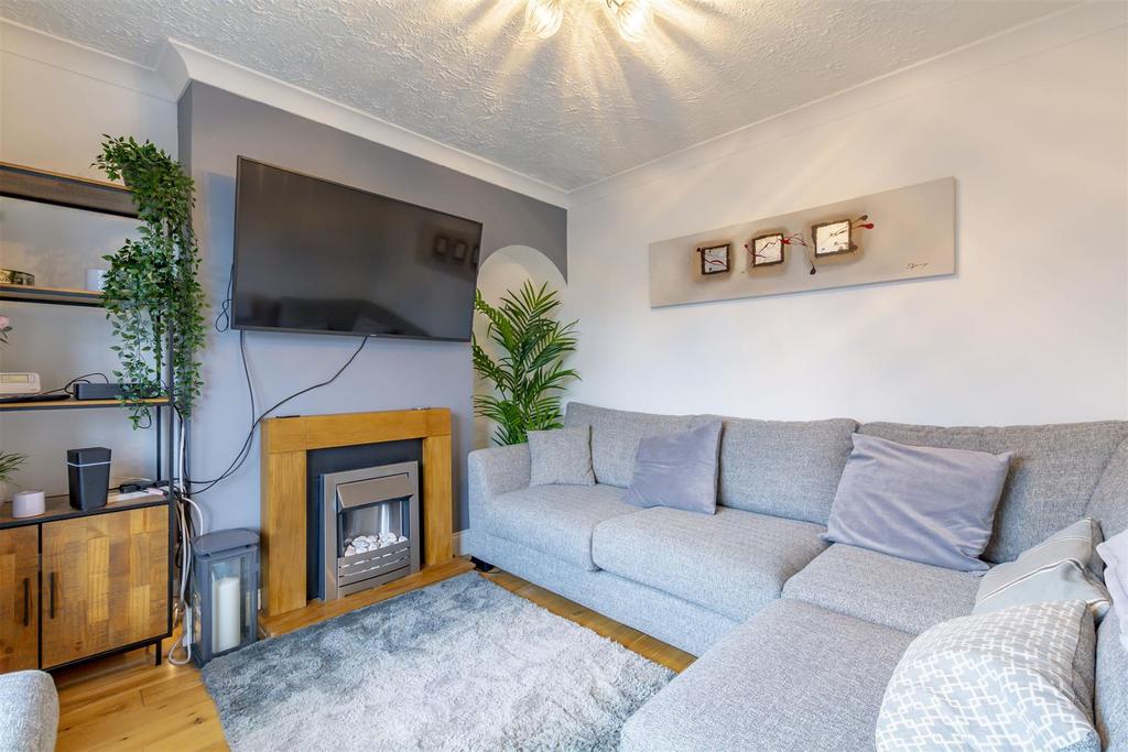 Margaret Avenue, Sandiacre, Nottingham 3 bed semidetached house £199,950