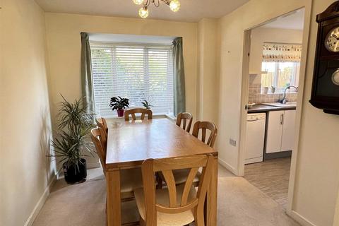 6 Bow Bridge Close, Market Weighton, York, YO43 3FH