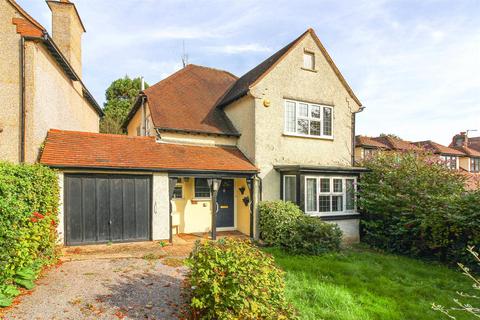 95 Russell Road, Buckhurst Hill, IG9 5QF