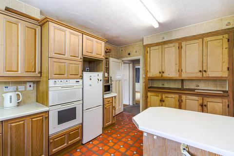 95 Russell Road, Buckhurst Hill, IG9 5QF