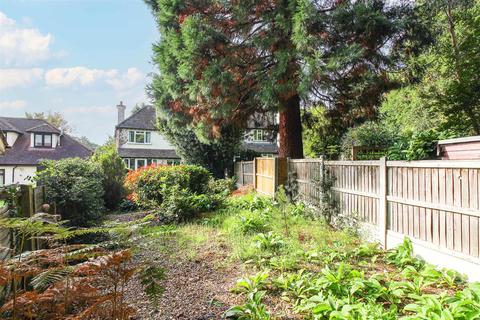 95 Russell Road, Buckhurst Hill, IG9 5QF
