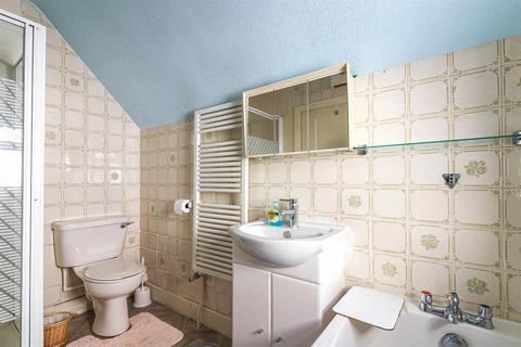 95 Russell Road, Buckhurst Hill, IG9 5QF