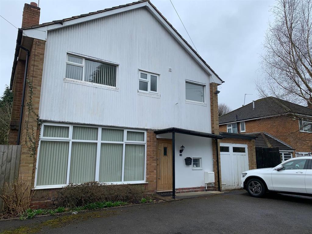 Dorchester Road, Solihull 3 bed detached house £1,600 pcm (£369 pw)