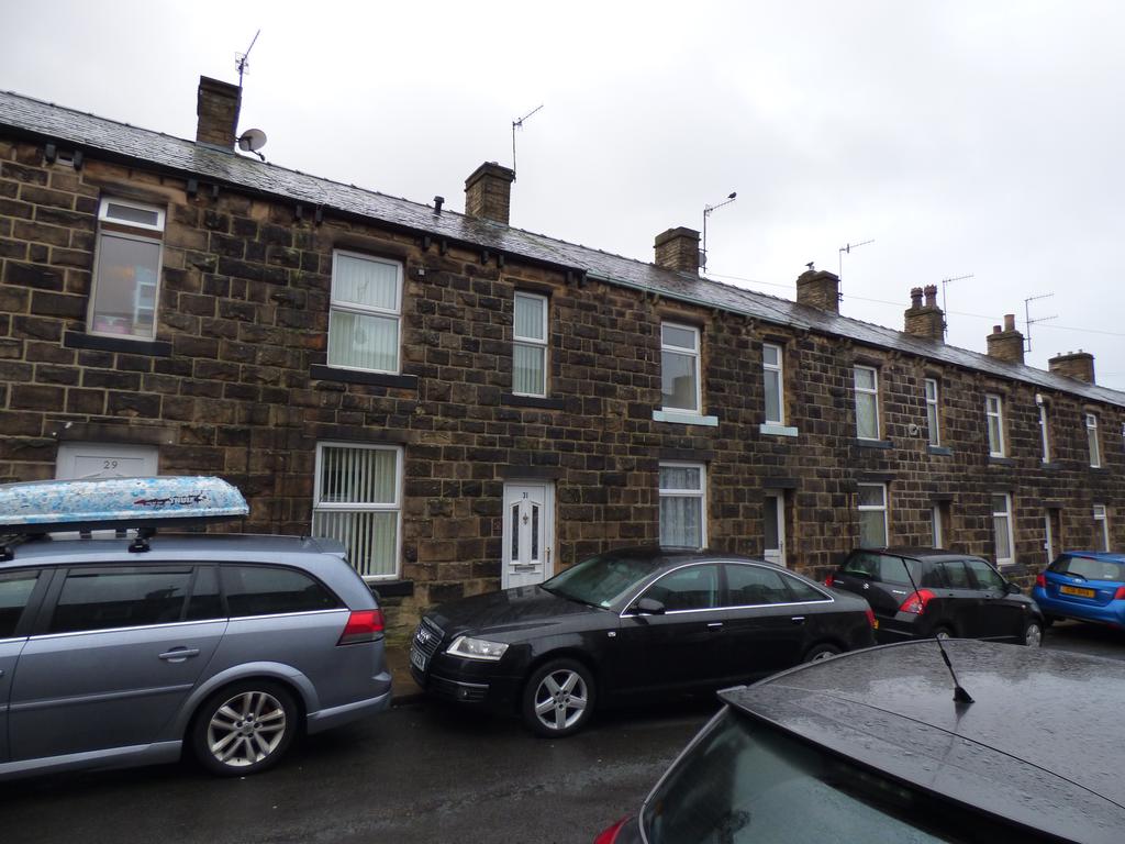 Pembroke Street, Skipton BD23 2 bed terraced house £775 pcm (£179 pw)