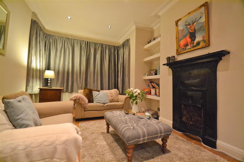 Ryfold Road, Wimbledon Park 2 bed apartment £1,550 pcm (£358 pw)
