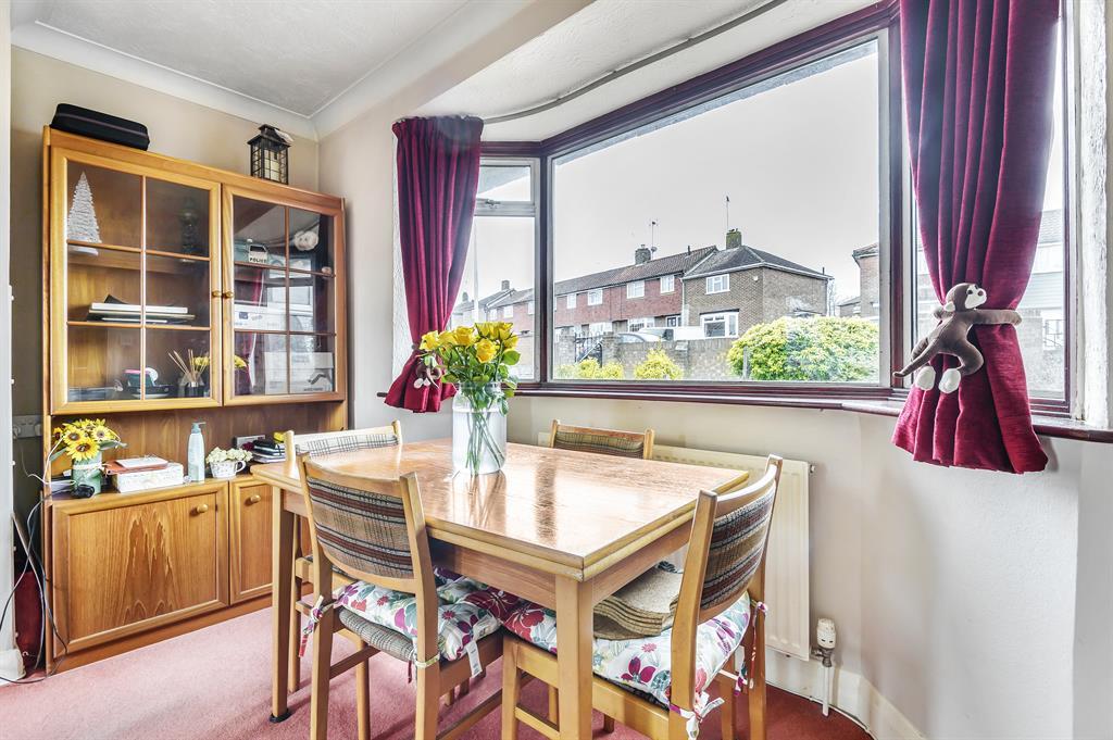 Barnaby Terrace, Rochester 3 bed terraced house £270,000