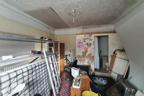 12 Gardens View, Bournemouth, BH1 3QA